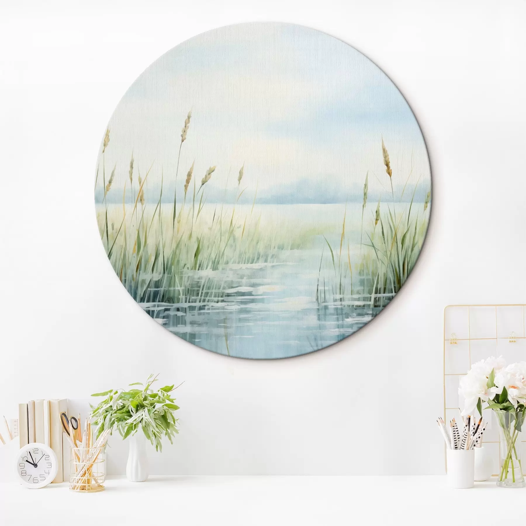 Картина Акварельний живопис, що імітує високу траву, яка росте біля води, похмуре небо та розмитий фон r44860