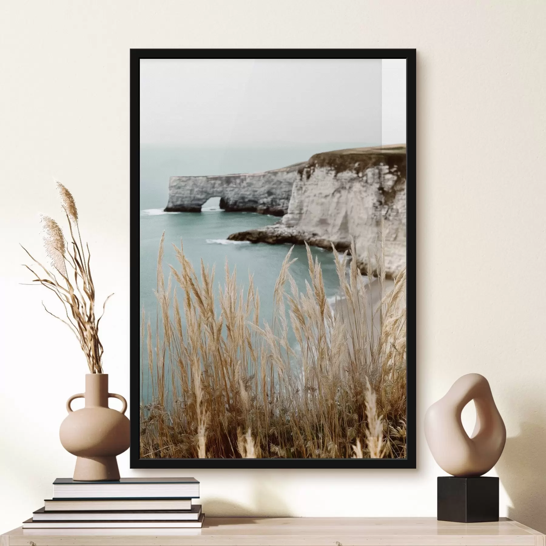 Картина Прибережні скелі з очеретом на передньому плані f46141