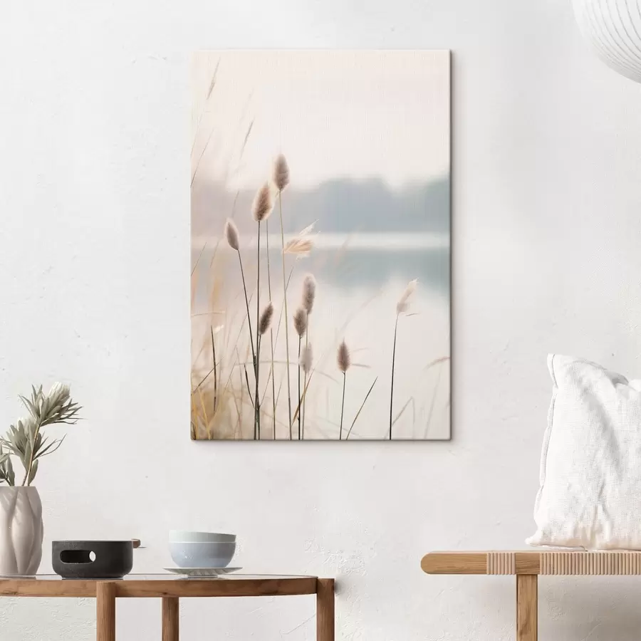 Картина М'які очерети на березі туманного озера, пастельні бежеві тони s46504