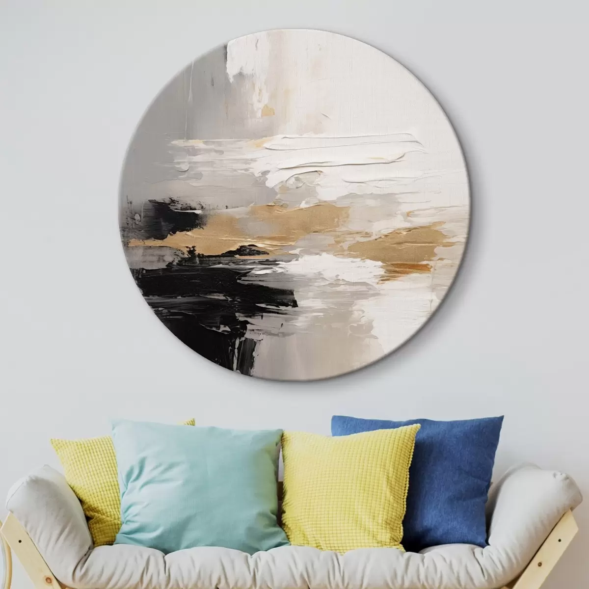 Кругла картина Мазки в нюдових тонах з контрастним чорним і охристим шаром r46544