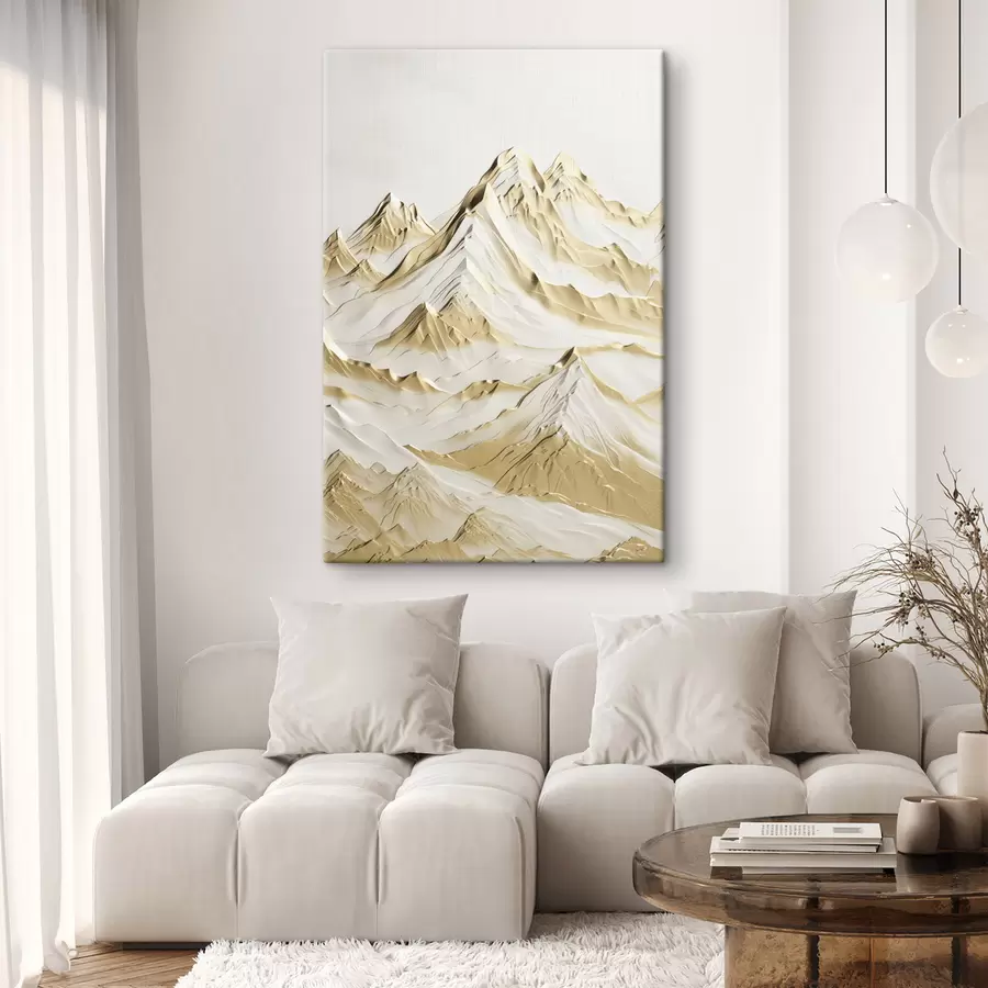 Картина Краєвид жовтих, засніжених гір з гострими вершинами і глибокими долинами під світлим небом s47420