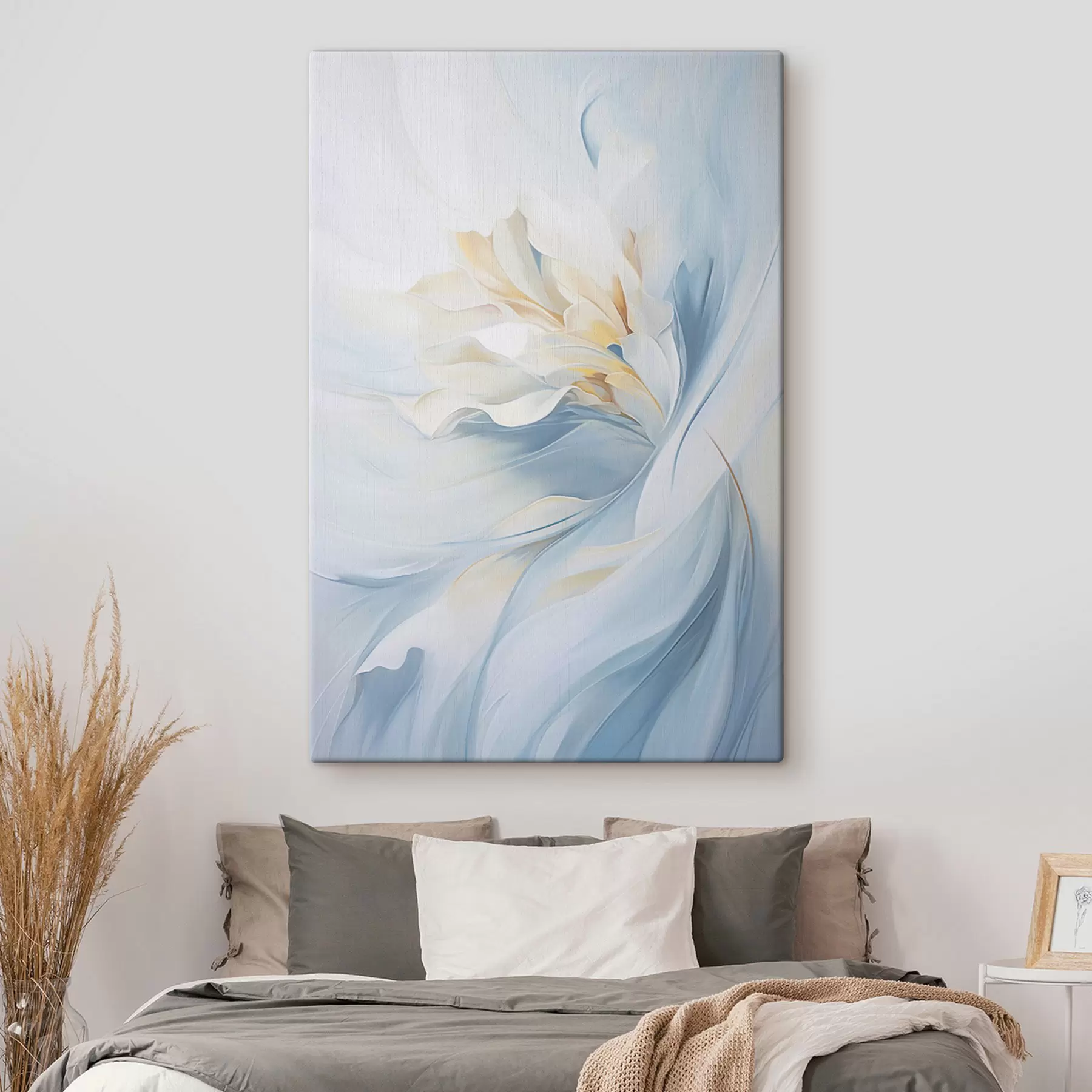 Картина Абстрактні ніжні, напівпрозорі пелюстки, що закручуються всередину, з м'яким освітленням і живописною текстурою. s47436