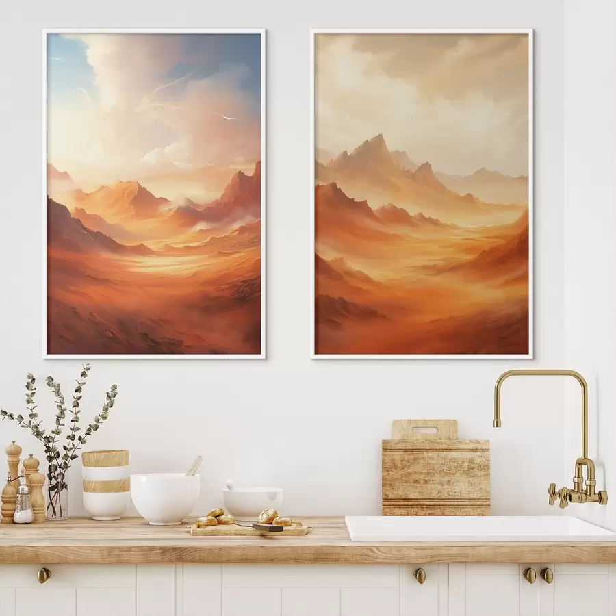 Картина Величезний помаранчевий пустельний ландшафт з високими скелястими горами під туманним, сонячним небом з рідкими хмарами d01122