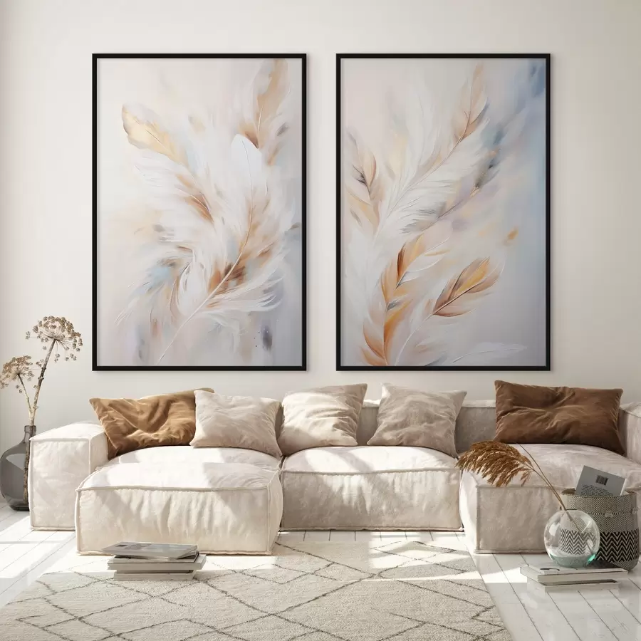 Картина Великі м'які пір'я з поєднанням білих, жовтих і коричневих відтінків на світлому абстрактному тлі d01247