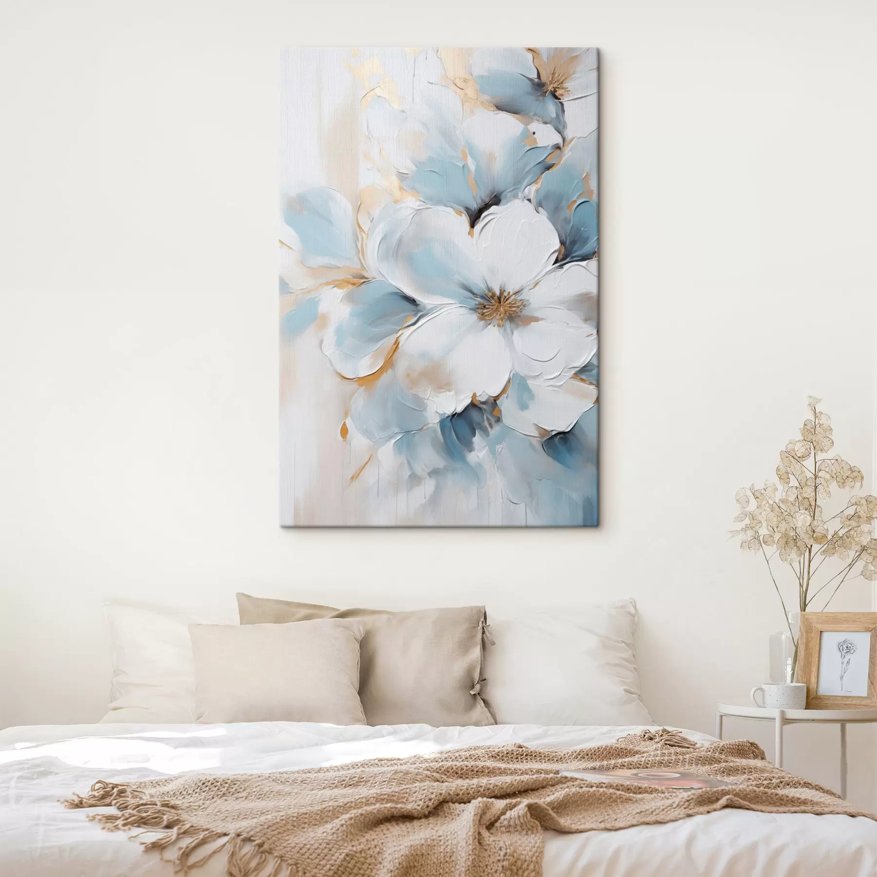 Картина Білі та блакитні квіти, стиль живопису з фактурними мазками s49462